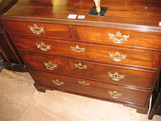Gillows mahogany chest of drawers(-)